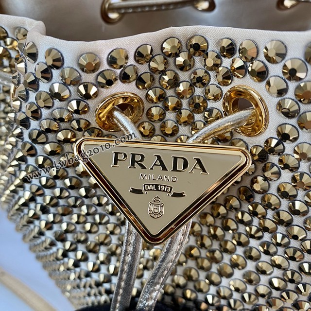 Prada專櫃新款歐鑽系列綢緞面料鑽鑽水桶包 1BE067 普拉達抽繩肩背女包 csp1514